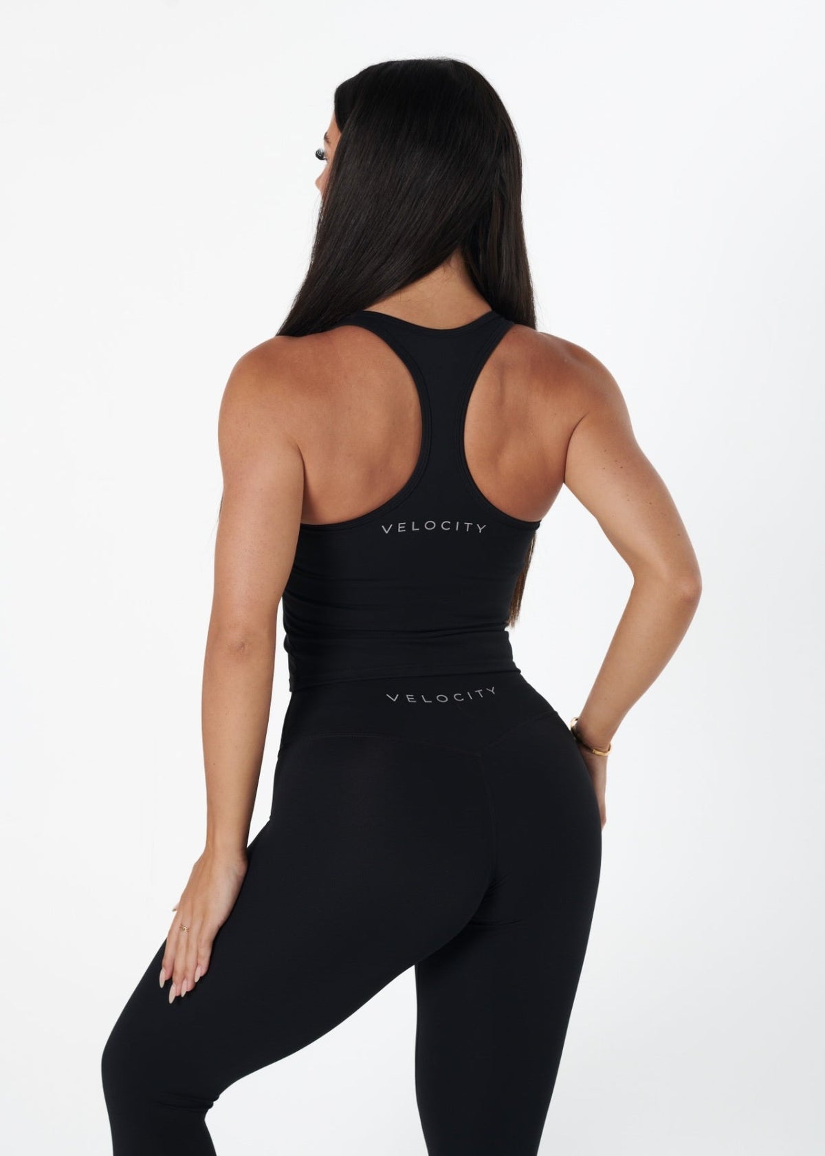 Siyah Spor Atlet | Velauras